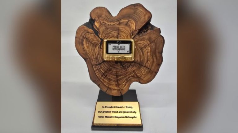 Netanyahu gifted Trump a golden pager during their meeting in Washington