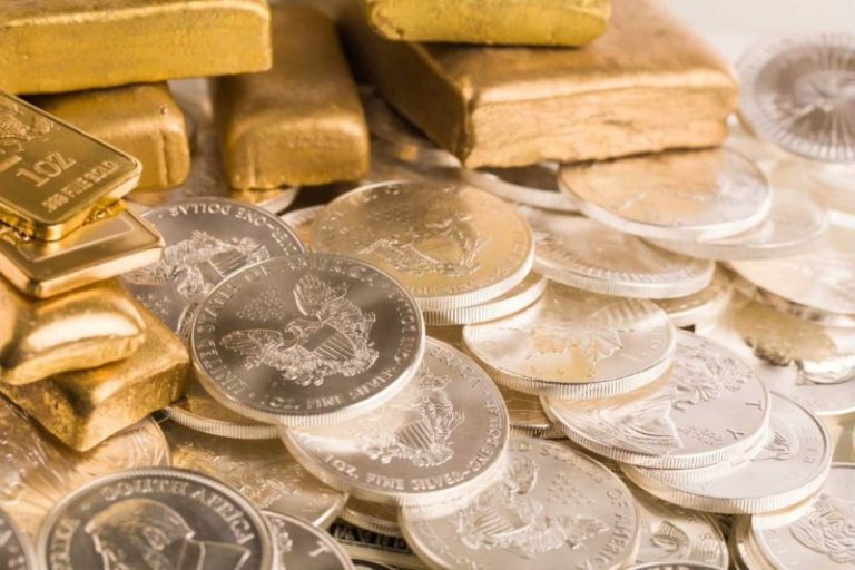 Gold Price Breaches US$4,000, Silver Tests US$50