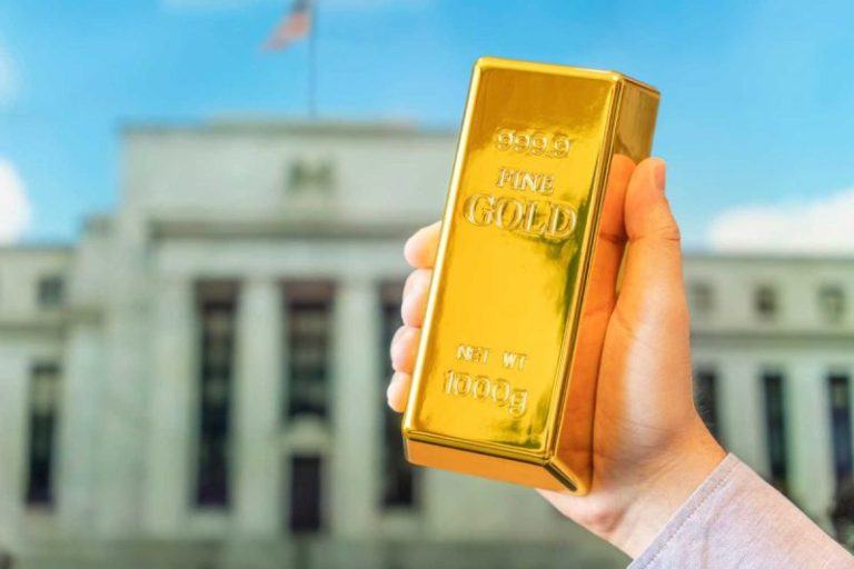 Gold Price Closes in on US$3,900 as US Government Shuts Down